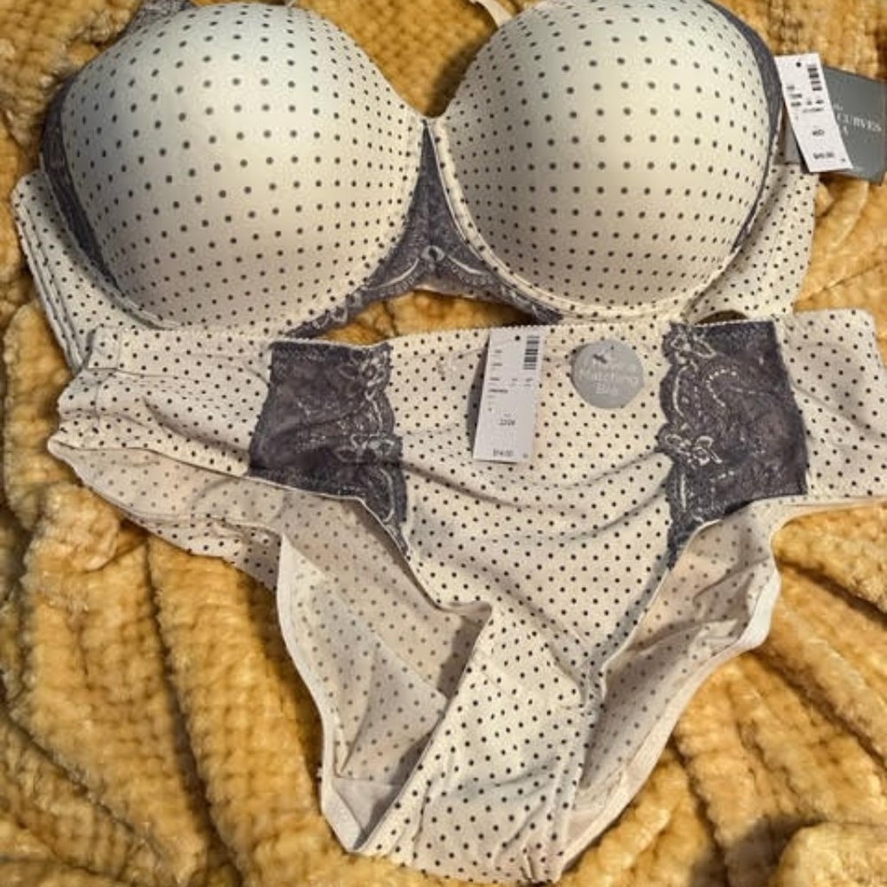 Bra/Panty Set (Brand New)